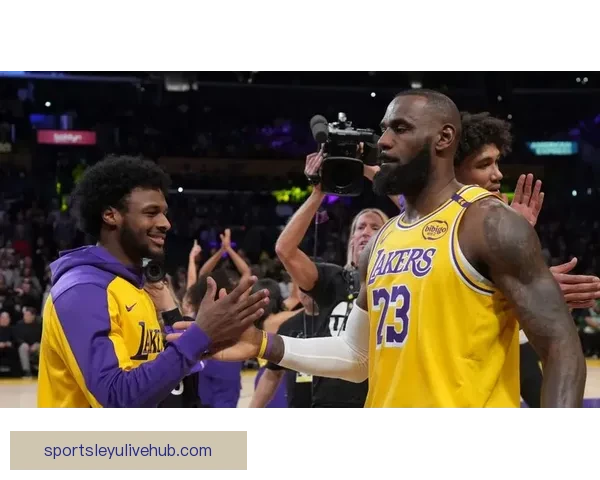 布朗尼讲述与父亲单挑赢得胜利导致家中篮板破裂的趣事